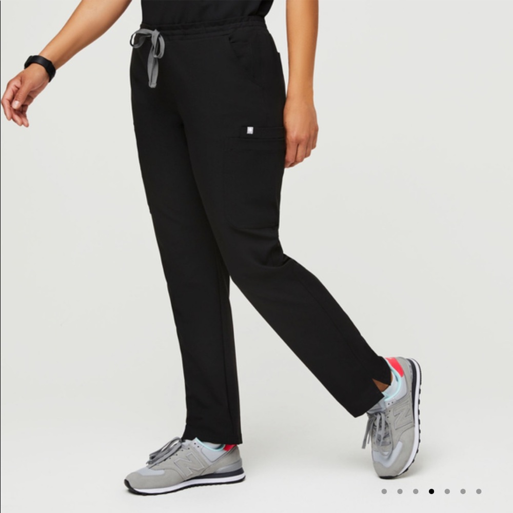 XS Black FIGS Yola Skinny Scrub Pant